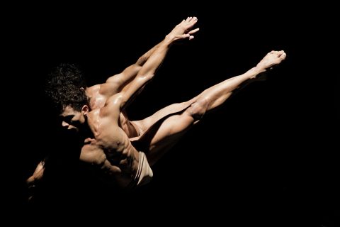 AcostaDanza_El cruce sobre el Niágara_Cor. Marianela Boán_ Bailarines Raúl Reinoso y Mario S. Elías_Foto Yuris Nórido (2)_2