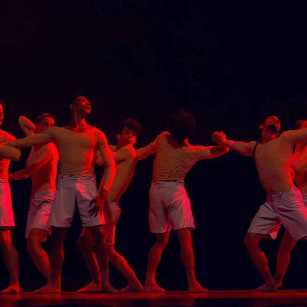 PERFORMANCE_FOTO LESTER VILA low